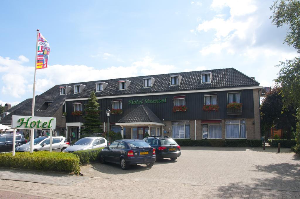 Hotel Steensel Zewnętrze zdjęcie